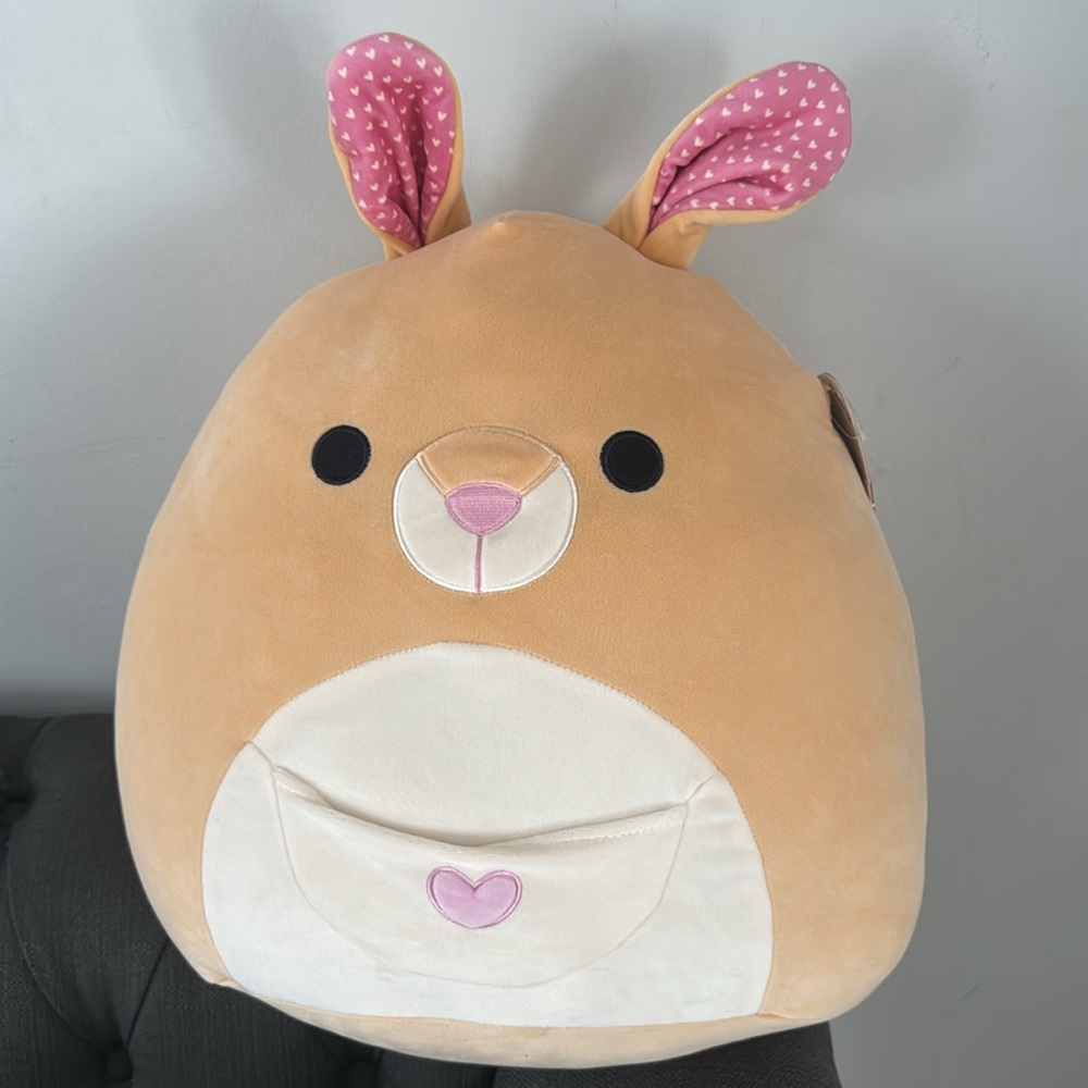 Squishmellow Keely Kangaroo large heart 💞